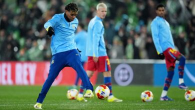 تأجيل مباراة برشلونة وراسينج: أسباب وتفاصيل