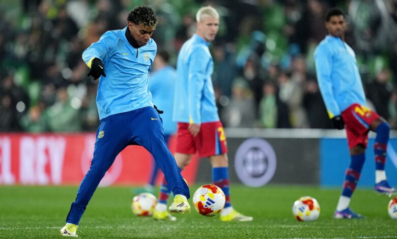 تأجيل مباراة برشلونة وراسينج: أسباب وتفاصيل