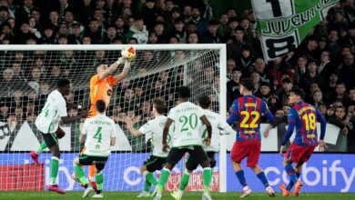 راسينج يكرم برشلونة.. لفتة رياضية بعد السوبر الإسباني