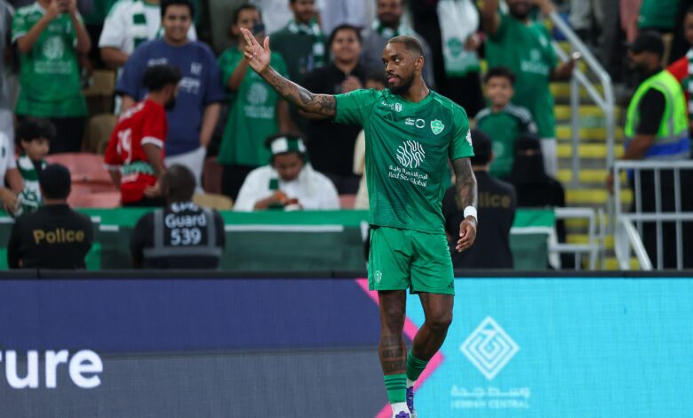 هل استحق إيفان توني الطرد؟ الأهلي يكتسح الخليج- Getty