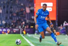 الحكم الرابع طالب بطرد كنو مرتين أمام القادسية.. ورد غريب!