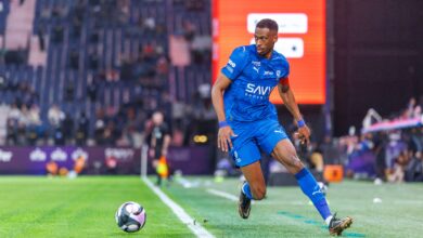 الحكم الرابع طالب بطرد كنو مرتين أمام القادسية.. ورد غريب!