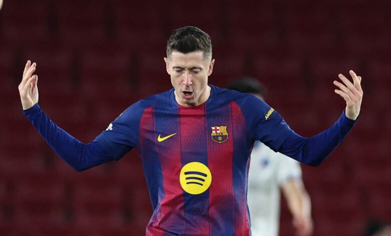 ليفاندوفسكي وبرشلونة: زوجته تلمح للرحيل.. هل هي النهاية؟