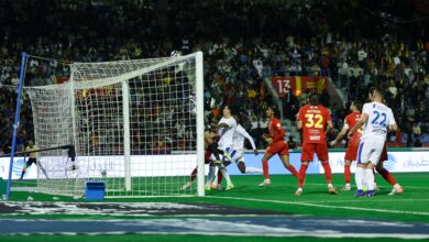 قمة دوري روشن: التعادل الإيجابي يشعل صدارة القادسية والهلال