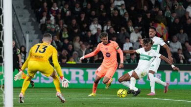 لامين يامال يشارك مارادونا في رقم تاريخي مع برشلونة