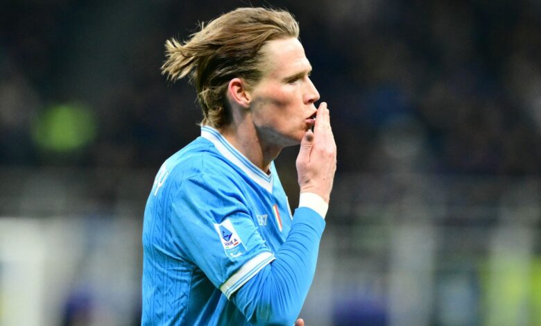 مكتوميناي يهدد صدارة إنتر.. ثنائية تنقذ نابولي!