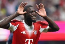 بايرن ميونيخ: حرب هونيس ضد الوكلاء وجدل عقود اللاعبين