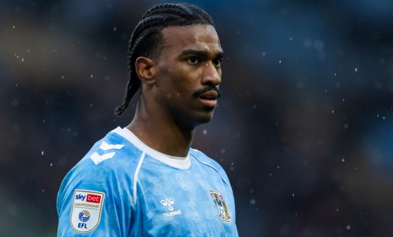 هاجي رايت يسجل ثلاثية ويعيد كوفنتري لصدارة الدوري الإنجليزي