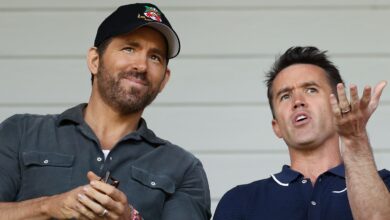 ريان رينولدز يحتفل بـ 5 سنوات في وريكسهام: