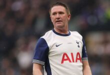 كيان يغادر مقابلة توتنهام: لا تعليق على منصب المدير الفني