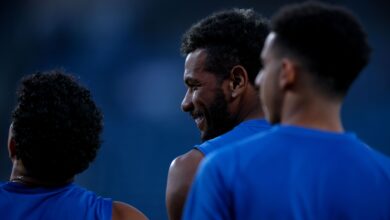 البليهي يورط الشباب بهدف عكسي قاتل أمام الهلال في دوري روشن