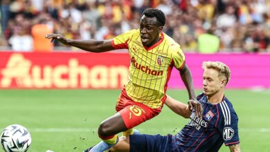 سعود عبد الحميد: إيفرتون ينفي طلبه.. وتصريحات الوكيل تثير الجدل - AFP