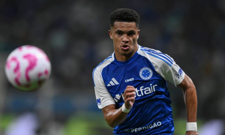 بوروسيا دورتموند يضم ظهير كروزيرو براتيس مقابل 12 مليون يورو