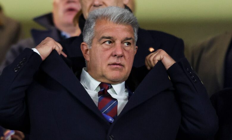 كامب نو: لابورتا يكشف جدول إنجاز الملعب وسط تأخيرات وإحباط