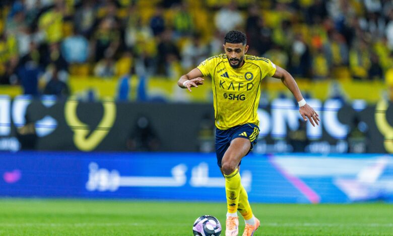 العمري يحرم النصر من تاريخ الهلال والاتحاد بخطأ قاتل أمام الفيحاء