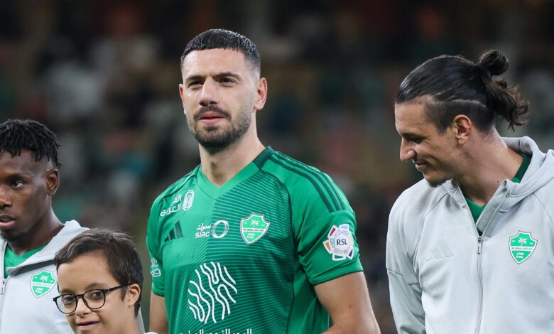 الأهلي اليوم: غياب ثلاثي الفريق أمام الشباب وصفقة نجم برشلونة المحتملة