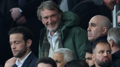 مانشستر يونايتد: ملياردير أمريكي يزيد استثماراته، لكن الاستحواذ الكامل غير مرجح