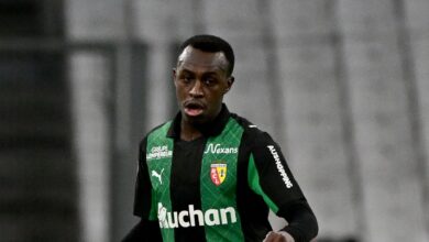 الهلال السعودي يقترب من سعود عبد الحميد.. ورد روما صادم