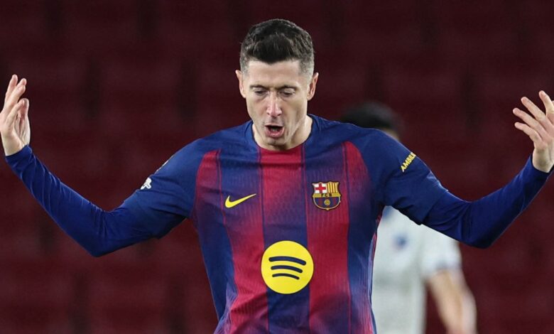 فلاهوفيتش يطمح لبرشلونة: هل يخلف ليفاندوفسكي في الكامب نو؟