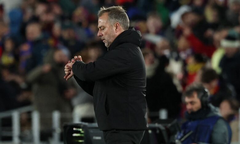 5 حلول فليك لغياب دي يونج: خطط تكتيكية مبتكرة