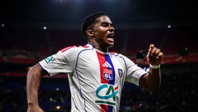 إندريك يتعلم من البطاقة الحمراء: مدرب ليون يوجه تحذيراً للاعب ريال مدريد