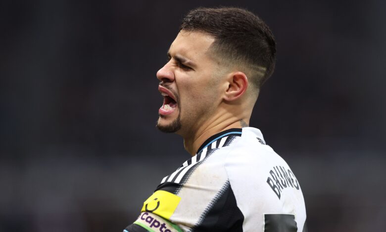 إصابة غيمارايس تضرب نيوكاسل: غياب 10 أسابيع وجدول زمني مدمّر