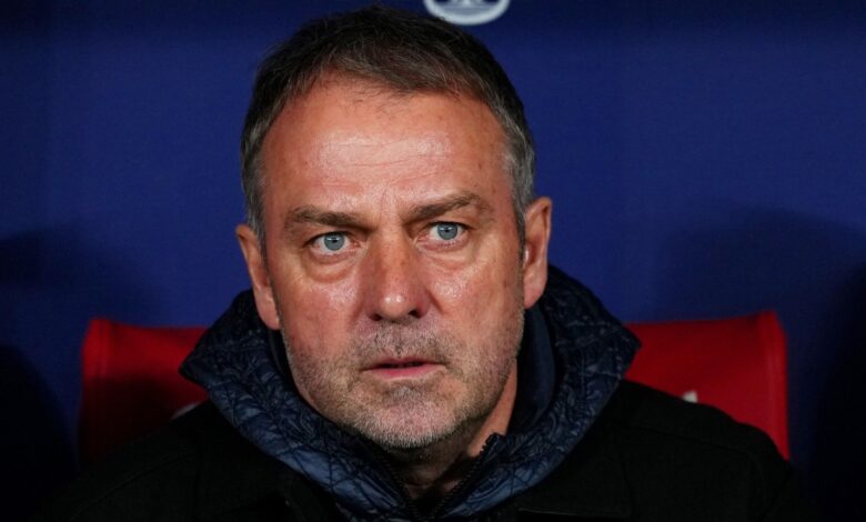 هانسي فليك ينتقد أخطاء برشلونة: الهزيمة أمام جيرونا وخيبة أمل اللقب