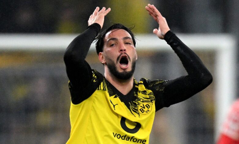 بن سبعيني: ليلة غريبة في رباعية بوروسيا دورتموند بتسجيله بعد عودته بالتاكسي!