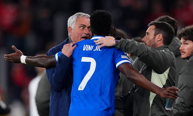 مورينيو يتهم فينيسيوس بالعنصرية بعد واقعة دوري أبطال أوروبا