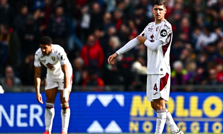 احتجاج سماد جماهير تورينو: غضب جماهيري ضد المالك - Getty Images Sport