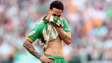 أنتوني يبكي بعد ضياع فرصة ذهبية.. ريال بيتيس يتعادل مع رايو فايكانو - Getty Images Sport