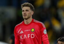 العمري يتسبب في سقطة العمري ويمنع حارس النصر من رقم تاريخي