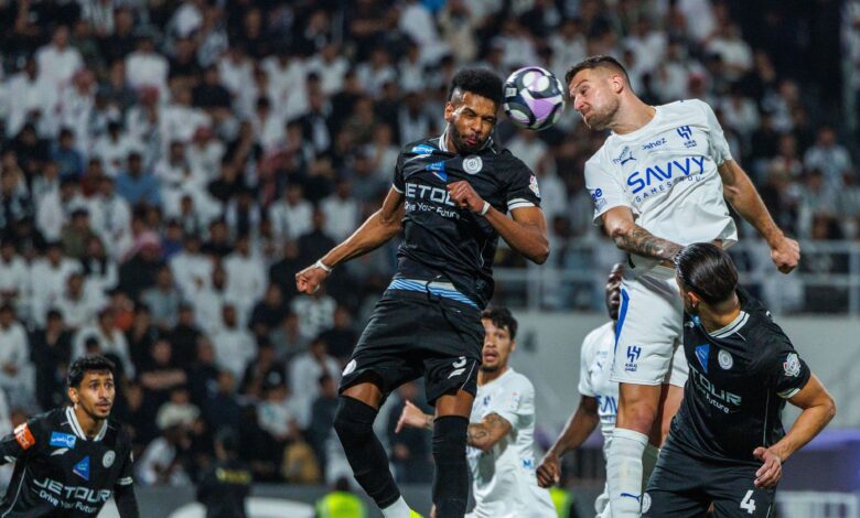 الهلال ينجو من الشباب في مباراة الـ8 أهداف بدوري روشن