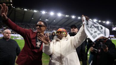 سونوب دوج يثير الجماهير في سوانسي: زيارة تاريخية وحماس لا يتوقف - Getty Images Sport