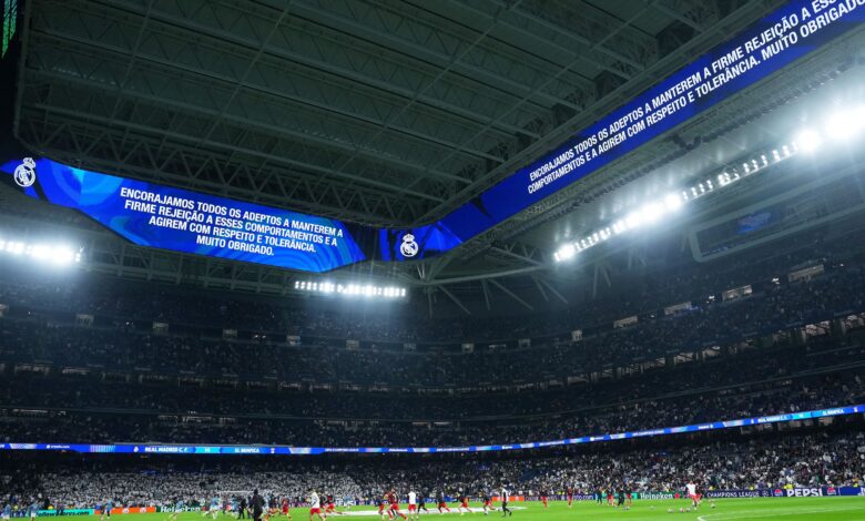 ريال مدريد يطرد مشجعاً أدى التحية النازية في مباراة بنفيكا - Getty Images Sport