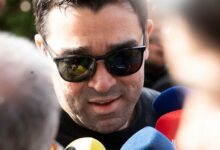 ديكو: لن نضم ألفاريز في فبراير.. وباريس عقبة كبيرة لبرشلونة