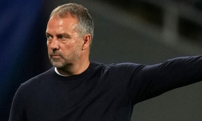 فليك يوبخ يامال وجافي: توبيخ صارم لنجوم برشلونة قبل مواجهة أتلتيكو