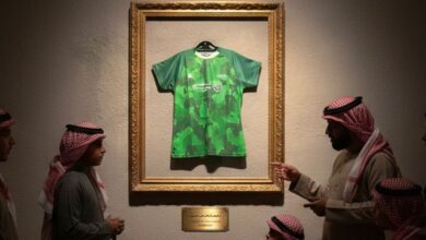 قميص يوم التأسيس السعودي: Placard والمؤثر عبدالرحمن السدحان يتعاونان مع كووورة