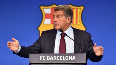 فونت يتهم لابورتا بالنصب والاحتيال: دعوة لنزاهة إدارة برشلونة