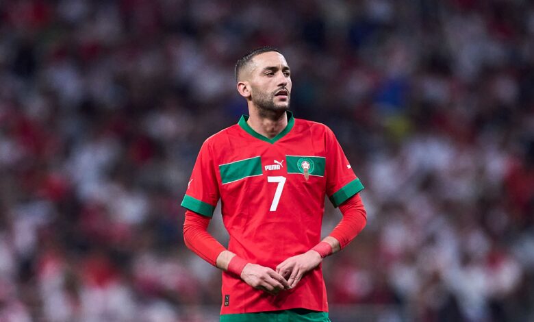 حكيم زياش: رحلة النجم المغربي بين المونديالين وواقع التهميش