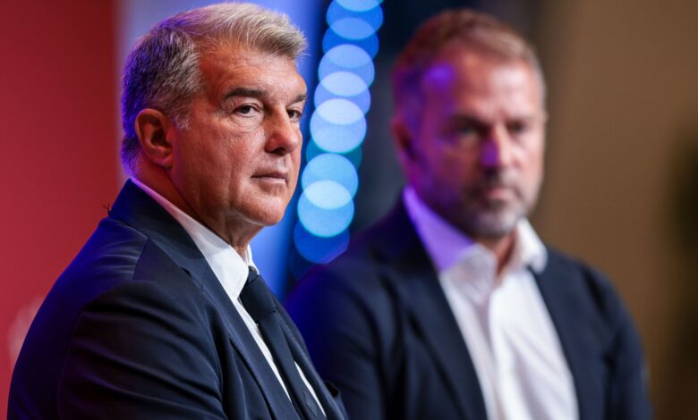 لابورتا: فليك يجسد روح كرويف في برشلونة وفلسفته الكروية