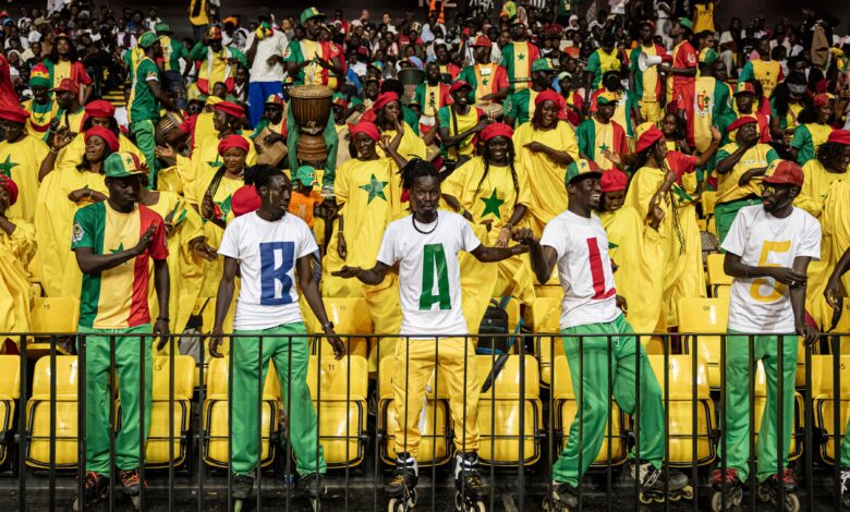 المشجعون المحتجزون بالمغرب: اليانصيب السنغالي يقدم دعماً مالياً