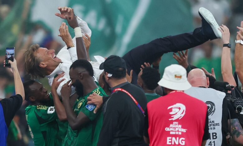 المنتخب السعودي يكشف عن قميصه الثاني لكأس العالم 2026 بتصميم مستوحى من الشماغ