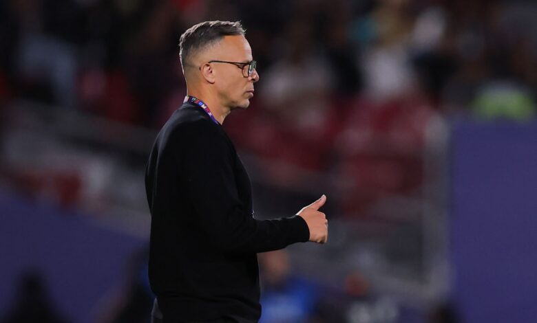 وهبي يوجه رسالة نارية لنجوم المغرب: لا ثورة تغيير قادمة