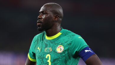 كوليبالي: مشجعي السنغال المحبوسين خلفهم أمة بأكملها