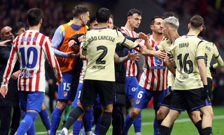 برشلونة وأتلتيكو: هل يحقق البلاوجرانا الريمونتادا؟ تحليل الذكاء الاصطناعي