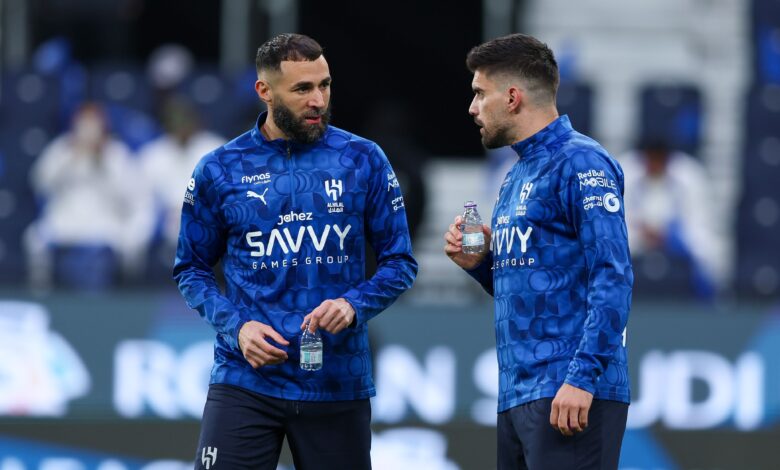 الهلال يستعيد بنزيما و4 لاعبين قبل مواجهة النجمة