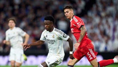 فينيسيوس ونجم برشلونة يتألقان في تشكيل أوروبا المثالي لفبراير