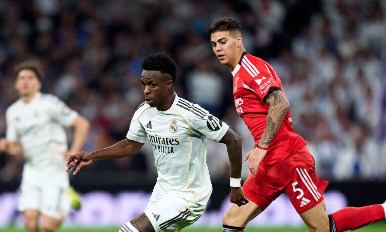 فينيسيوس ونجم برشلونة يتألقان في تشكيل أوروبا المثالي لفبراير