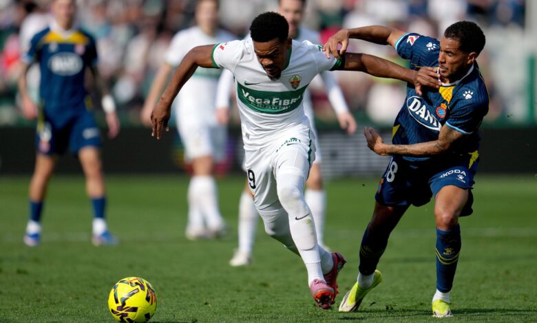 عنصرية الليجا: نجم مغربي ضحية عبارة مسيئة وإيقاف المباراة